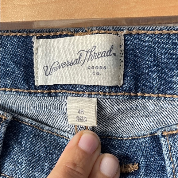 Universal Thread mid rise 80s slim jeans - Picture 3 of 5